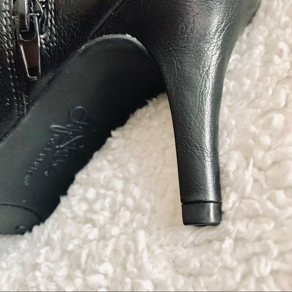 LifeStride Booties - Picture 6 of 7